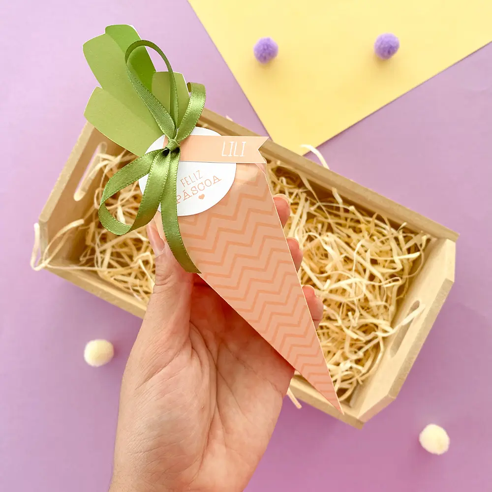 Caixa pirâmide Cenoura Páscoa